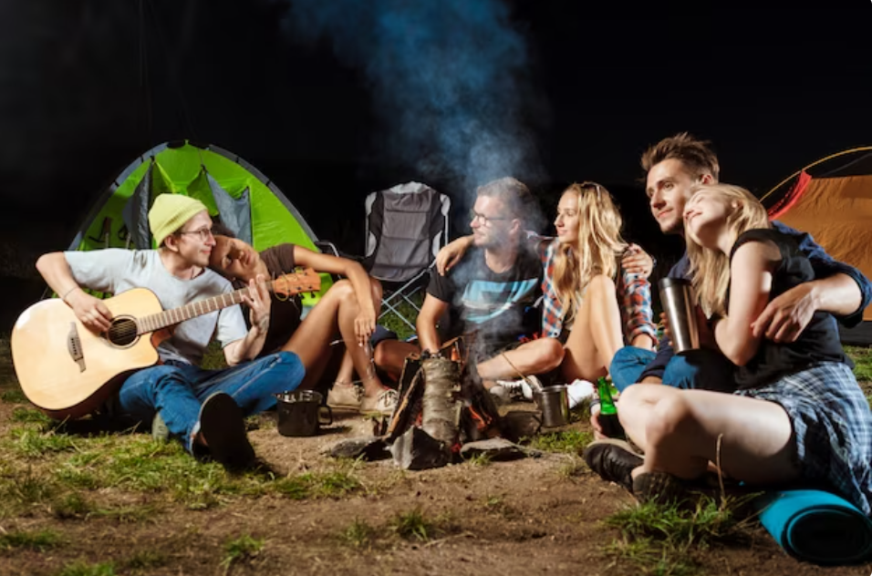 7 Fun Items To Carry On A Camping Trip With Friends