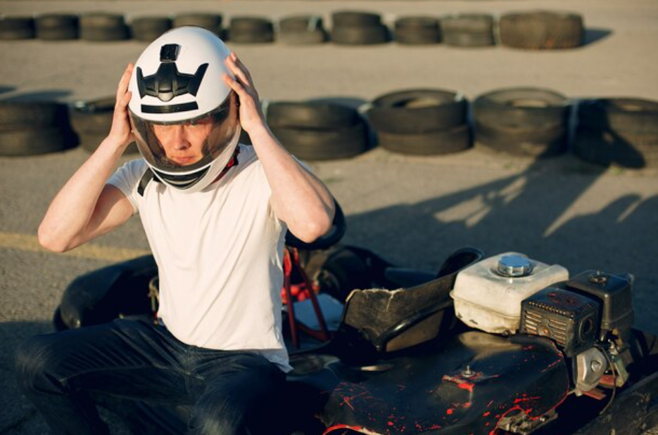 Racing in Style: A Guide on What to Wear Go-Karting