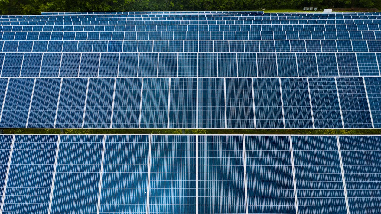 Stunning Green Solar Powered Building Techniques image