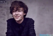 Alex Lawther Age